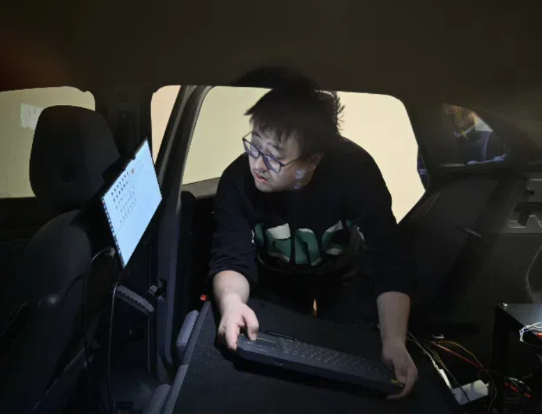 成就客户.jpg